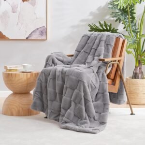 Checkered Faux Rabbit Fur Grey Throw Blanket, Soft Fuzzy Fluffy  Furry Blankets for Couch, Bed (50 * 60 Inches Light Grey)